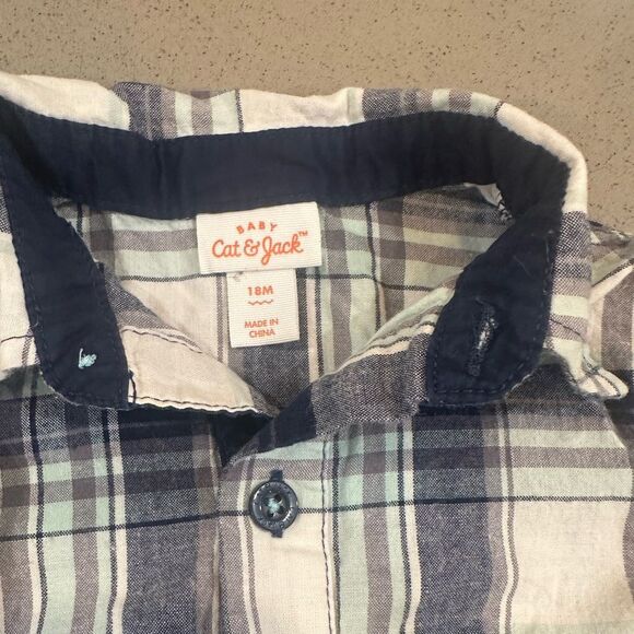 Cat & Jack baby boy long sleeve button down plaid onesie size 18 months - Picture 3 of 3